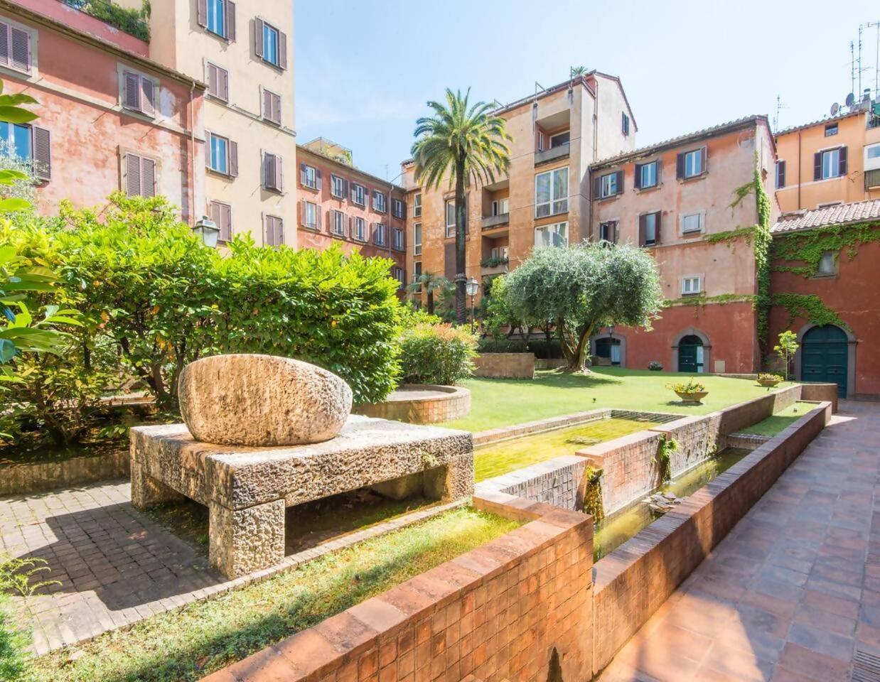 Appartamento Trevi Luxury With Terrace Roma Esterno foto