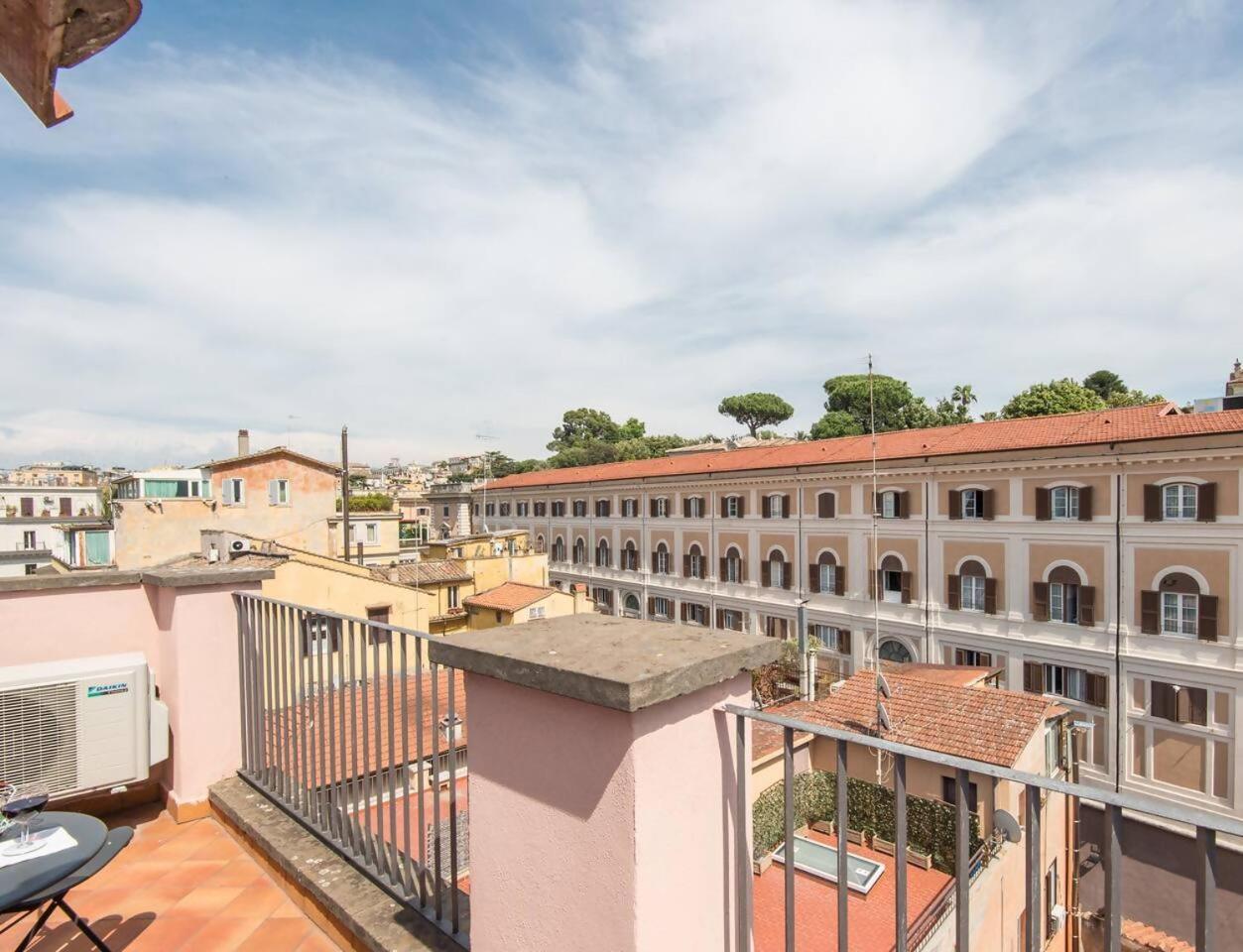 Appartamento Trevi Luxury With Terrace Roma Esterno foto